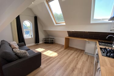 2 bed flat, Withington Road, Whalley Range, Manchester, M168EE - Image 3